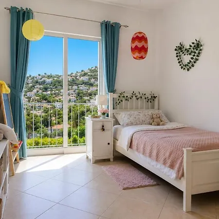 Elizabeth Villa